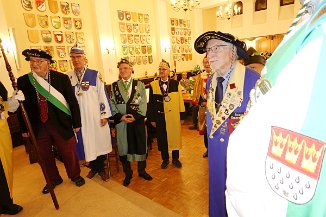 2025-Lumpensammler+EinkleidungKnappe283-224